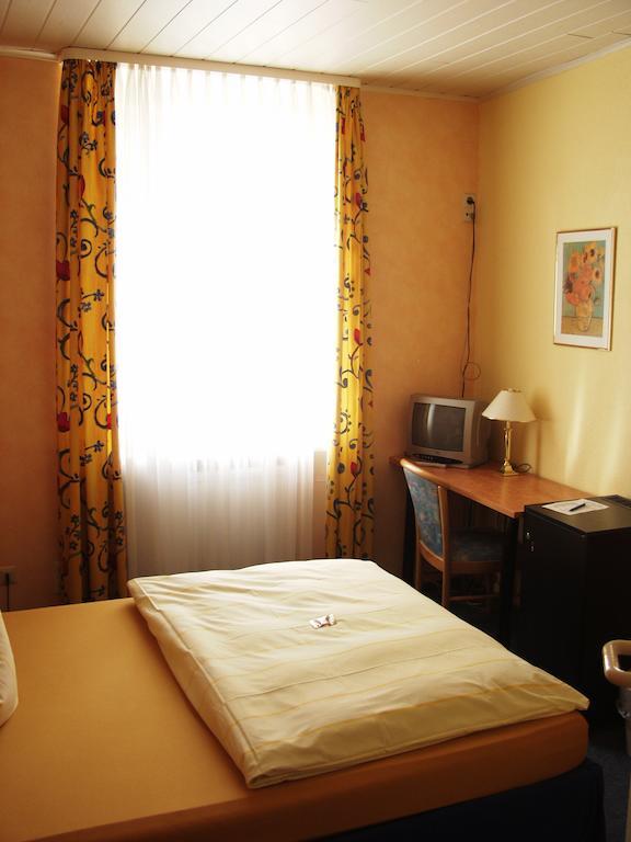 Hotel Faber - Haag Worms Phòng bức ảnh